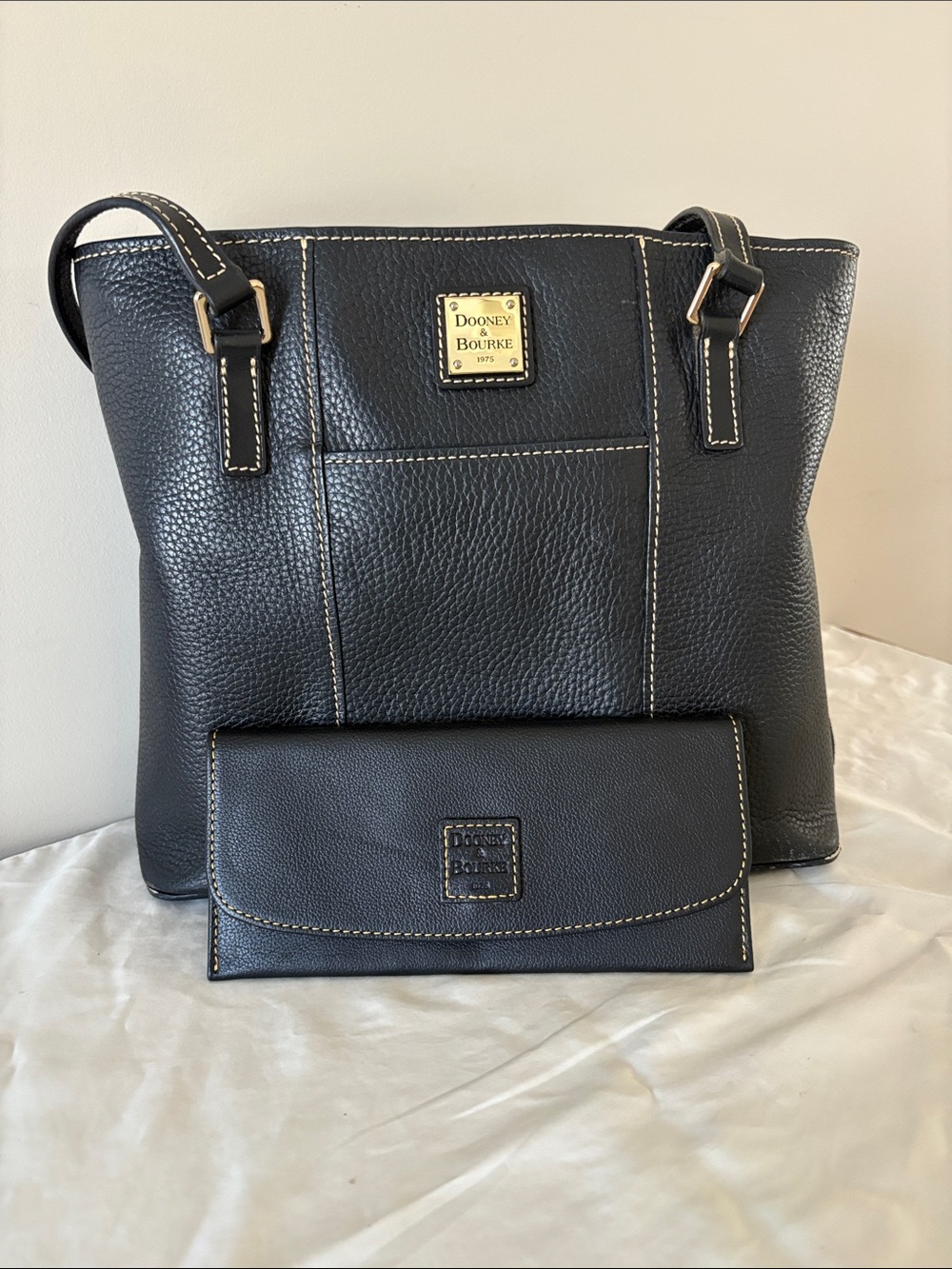 Dooney & Bourke Black Pebble Leather Shoulder Tote & wallet